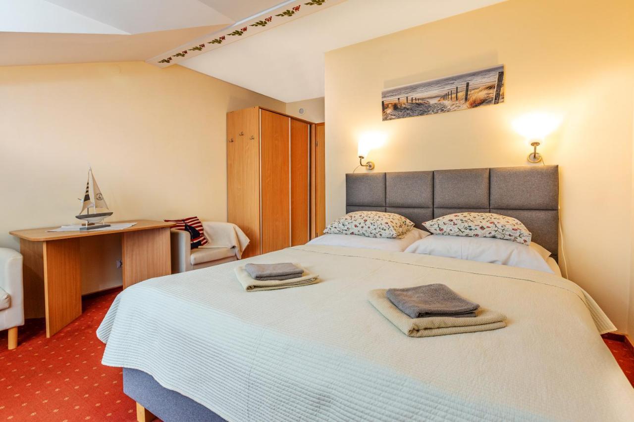 Roza Wiatrow Hotel Władysławowo Екстериор снимка